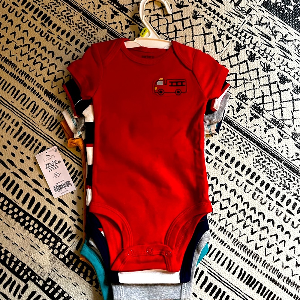 Carters 5 pack short sleeve onesies - new with tags